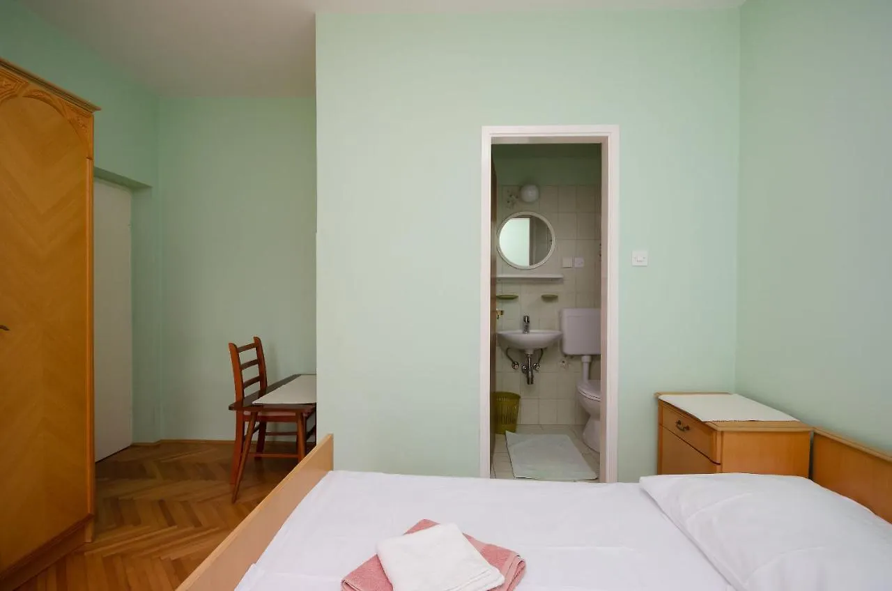 Guest house Rooms Mihaela Rab Town